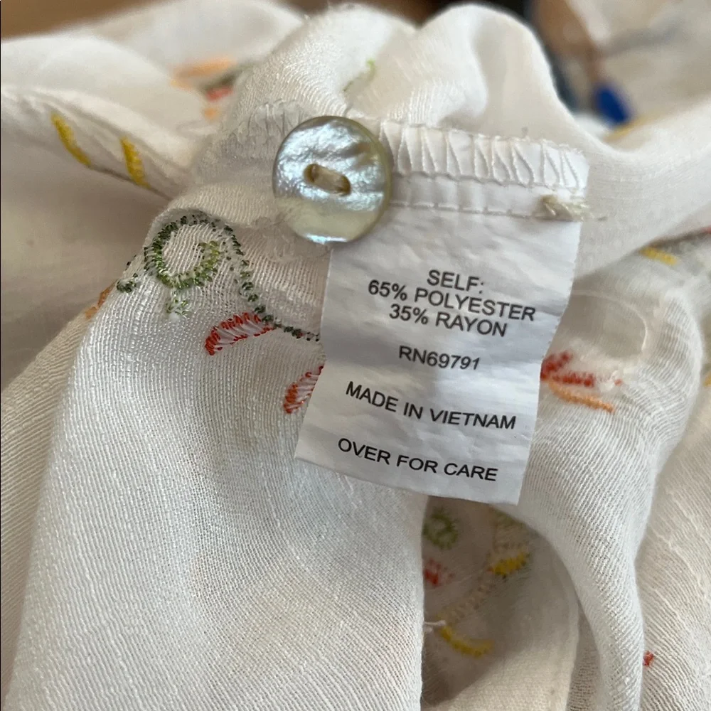 Figueroa & Flower Floral Embroidered Button Down Semi Sheer Shirt Size Large